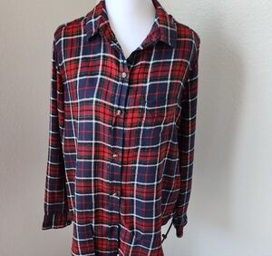American Eagle Outfitters Soft Plaid Red and Blue Women's Shirt Size M